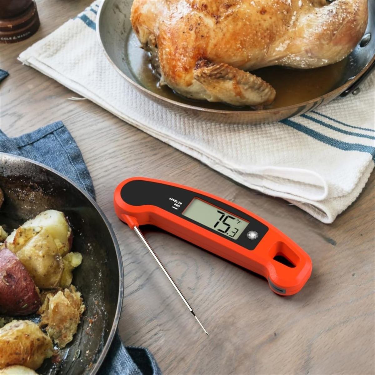 Lavatools Javelin PRO Classic digital instant read meat thermometer Panda with auto-rotating backlit display